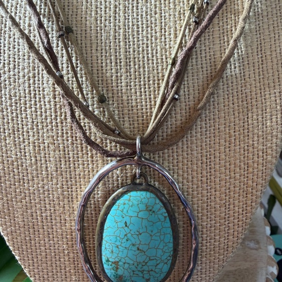 Silpada Howlite Pendant Necklace with Silver Accents Gorgeous - Picture 4 of 8